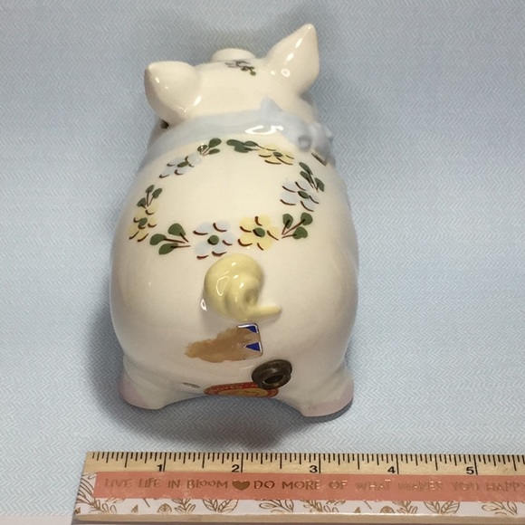 Vintage Smiling Pig Blue And Floral Design - Picture 15 of 15